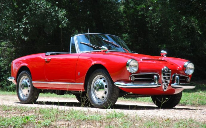 Alfa_Romeo_1965_1600_Spyder_3